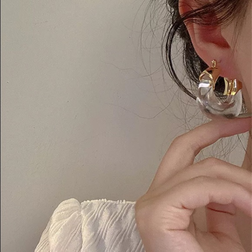 🌟 Fashion Transparent Big Earrings - Picture 4 of 5